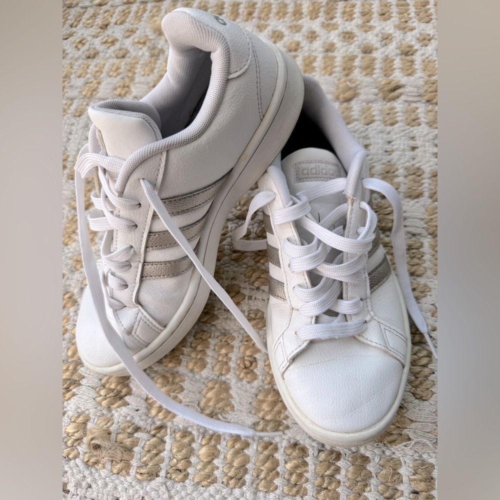 Adidas Women's Cloudfoam Advantage Shoes